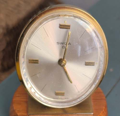 Swiza round analogue - round,