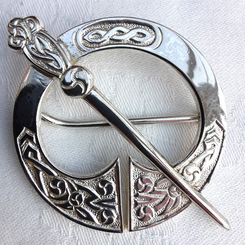 Scottish kilt penannular - scottish,