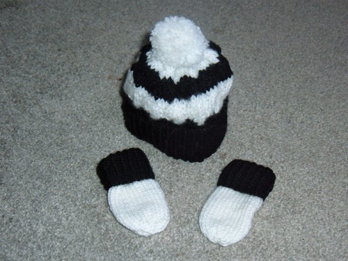 Fulham football team bobble - football, team-bobble