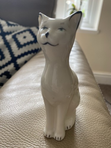Vintage belleek quizzical cat - quizzical,