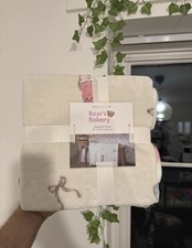 Viral Bear bakery Home