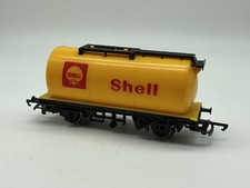 B4972 Hornby Yellow Shell Fuel