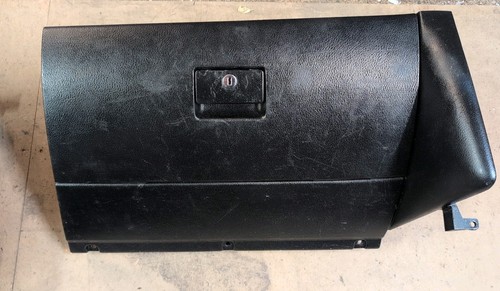 Golf mk4 black - golf, glovebox