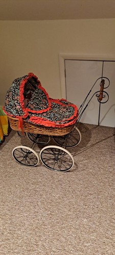 Victorian looking childs - childs, pram