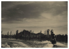 India, Srinagar, Aquaplane on