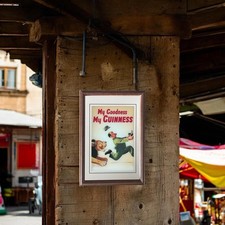 Laurie's Pub and Bar