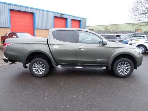 Series mitsubishi l200 - l200, top