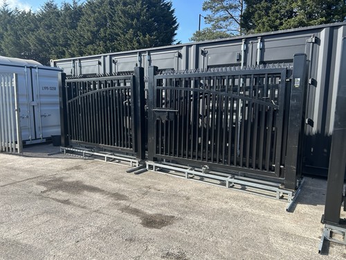 Site gate yard - gate,