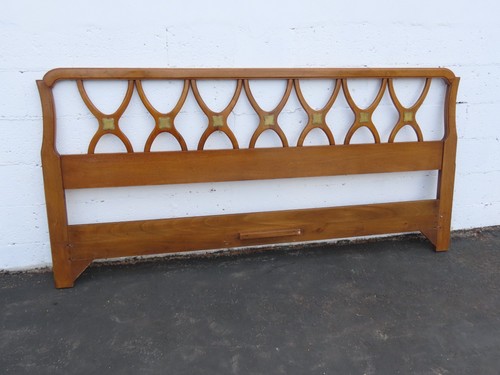 Red lion mid century modern - red,