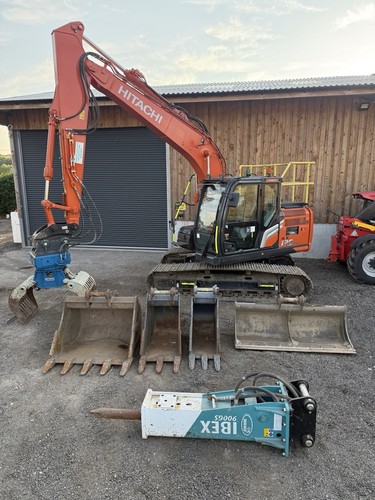 Hitachi zx130 digger - hitachi, zx130-7