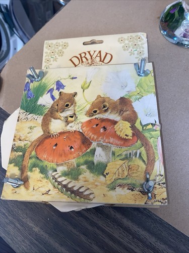 Dryad vtg flower press - flower, field
