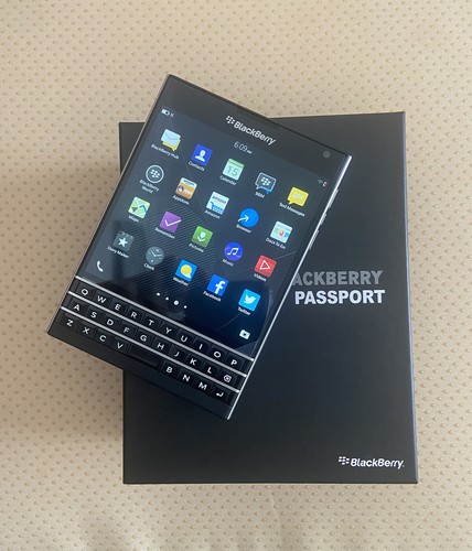 Blackberry passport q30 - blackberry,