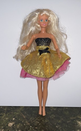 Sindy doll made hasbro - doll,