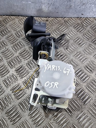 Toyota yaris seat belt - toyota,