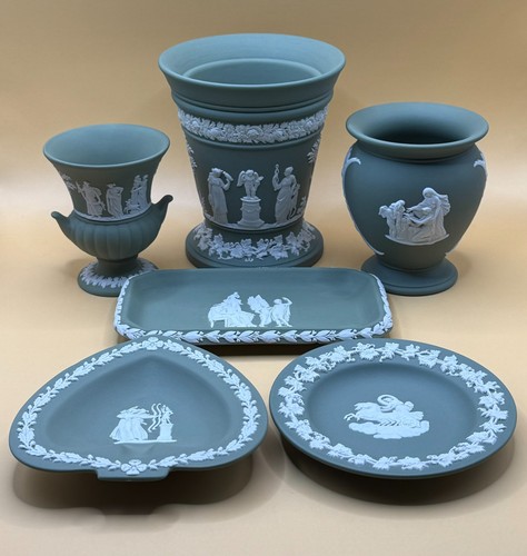 Six pieces wedgwood sage - of,
