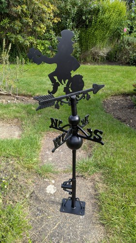 Cast iron leprechaun - cast,