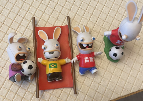 Rayman raving rabbids four - raving,