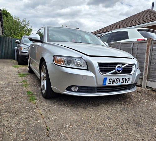 Volvo s40 v50 front bumper - front,