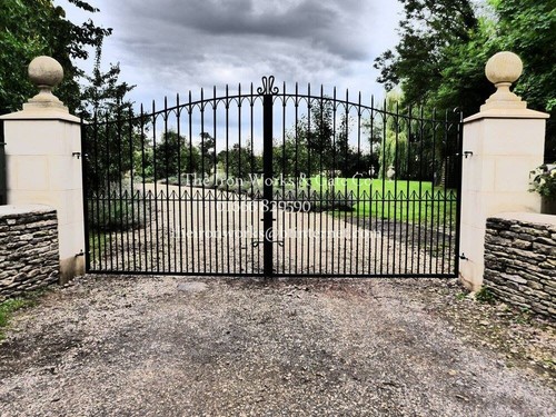 Hawkesbury heavy driveway iron - heavy,