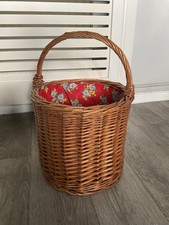 VINTAGE WICKER CIRCULAR
