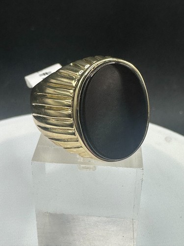Mens onyx ring - gold, oval