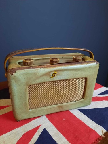 Vintage roberts radio - vintage,