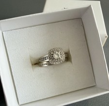 Ernest Jones 18ct White Gold