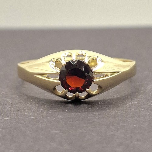 9ct yellow gold 88pts round - 9ct,