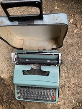 Olivetti Lettera 32 Vintage
