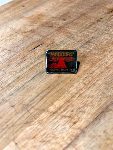 Barbour pin badge - ,