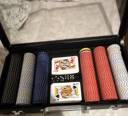 300 chip poker set - chip,