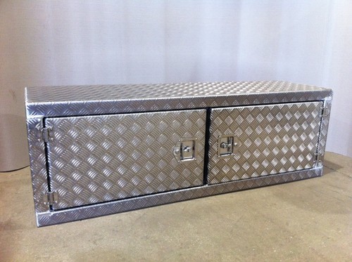 Aluminium chassis level