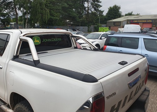Hilux 2016 roller shutter - 2016-26,
