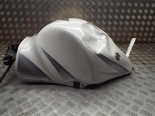 Suzuki gsx1300 hayabusa - suzuki,