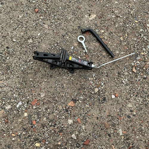 Volvo s40 scissor jack and - jack,