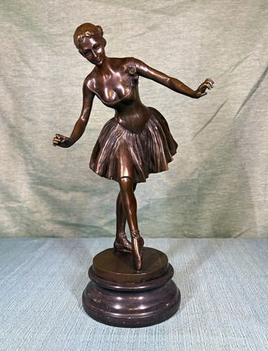 Vintage bronze ballerina - bronze,