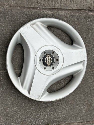 Nissan tino wheel trim - trim, 1