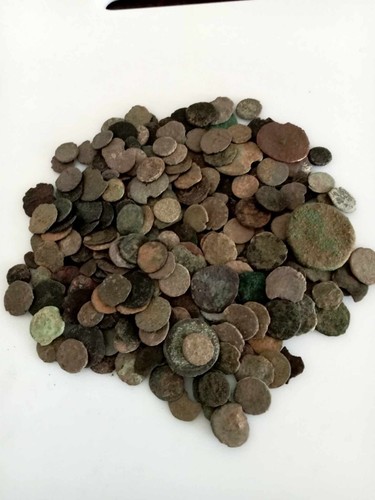 Assorted ancient roman coins - ancient,