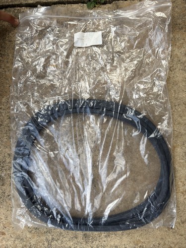 Westfalia louvred window seal - window,