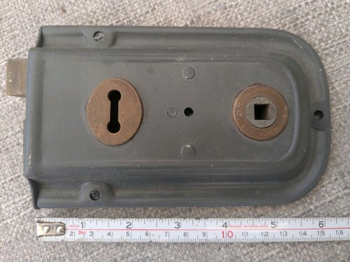 Vintage iron bathroom - vintage, rim