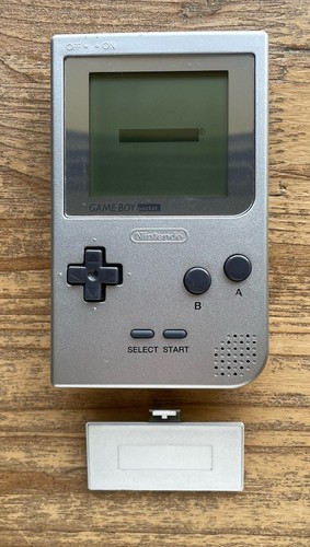Silver nintendo gameboy pocket - silver,