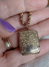 VINTAGE Yellow Gold Engraved