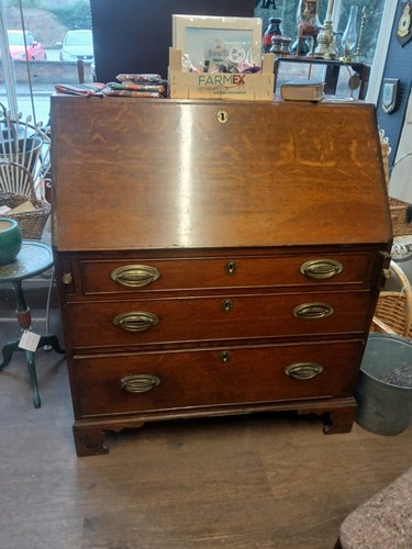 Georgian bureau with - with, brass