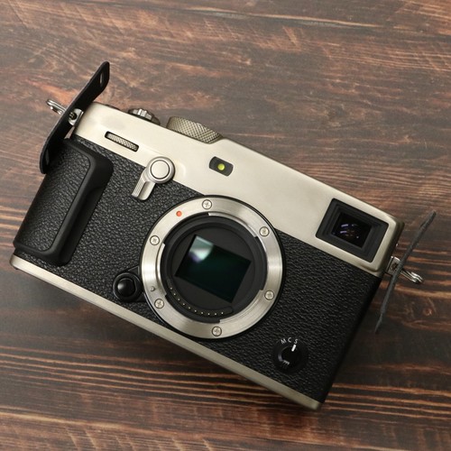 Fujifilm pro3 mirrorless - fujifilm,