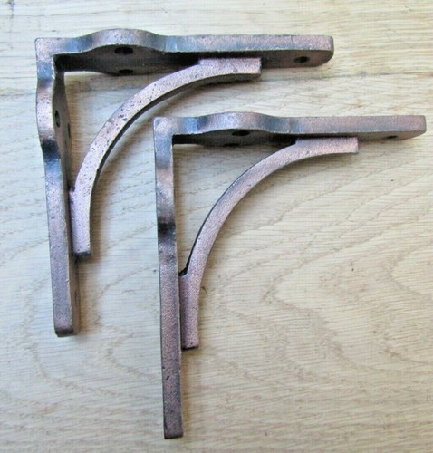 Pair small gallow - of,