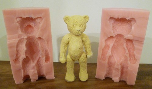 Traditional vintage teddy - 3d,
