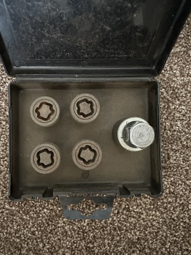 Toyota gt86 oem locking - toyota, wheel