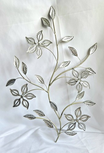 Silver coloured floral wall - coloured,