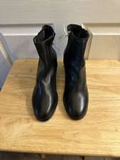 New Aquatalia Black Leather Booties Ankle Boots 8M