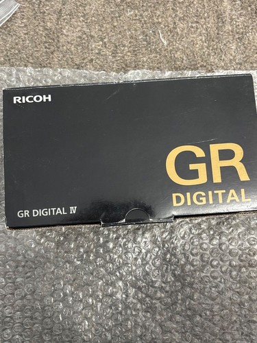 Ricoh digital compact - gr,